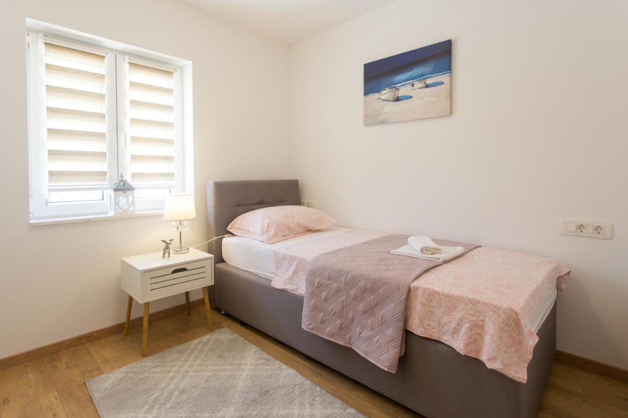 Villa Ivano With Sea&Mountain View Kastel Stari Екстер'єр фото