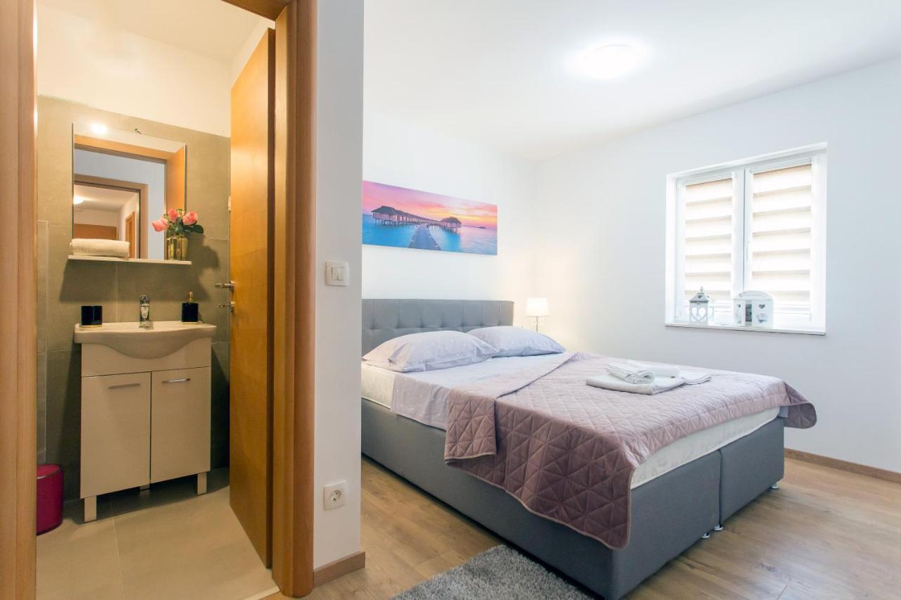 Villa Ivano With Sea&Mountain View Kastel Stari Екстер'єр фото